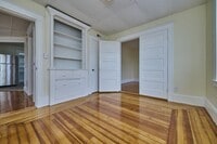 Building Photo - 44 Park St