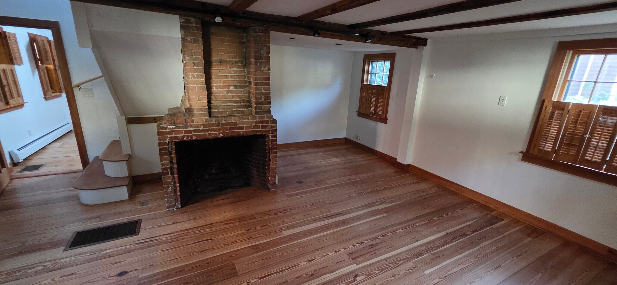 Building Photo - 108 Auburn St