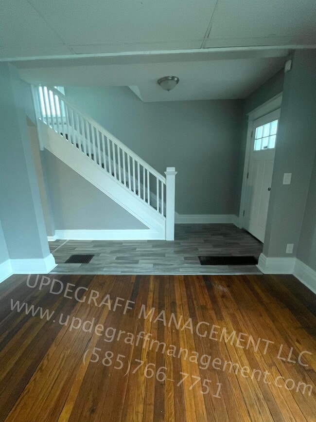 Building Photo - 22 Stratford Park