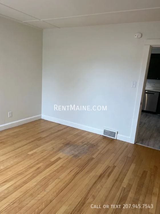 Building Photo - 33 Violette Ave