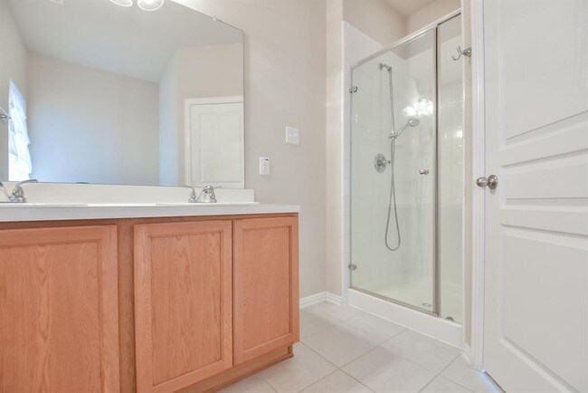 Building Photo - 6127 Carver Pines Dr