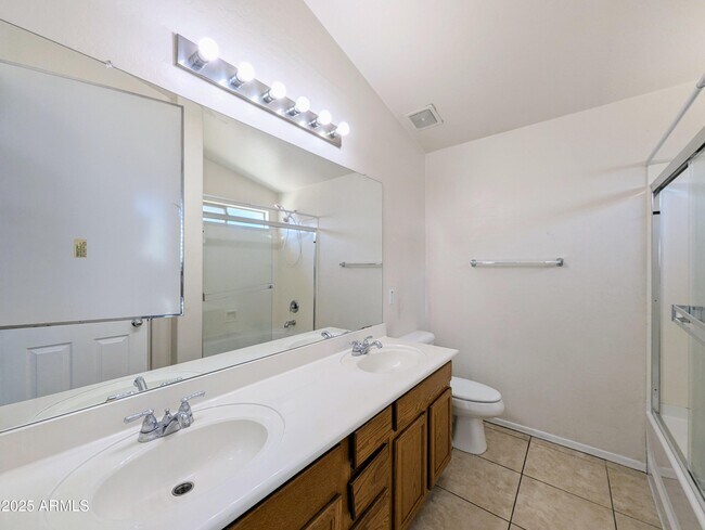 Building Photo - 13959 W Country Gables Dr