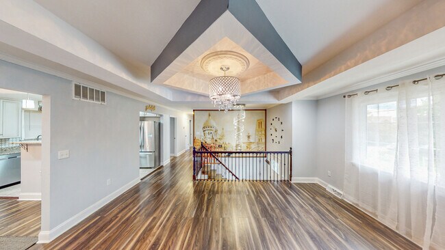 Building Photo - 5512 Hamilton Ave