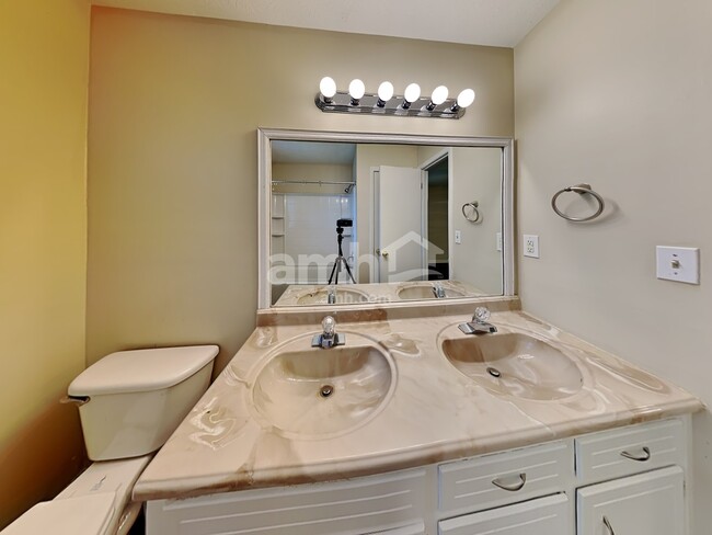 Building Photo - 5157 Parkview Ct SW