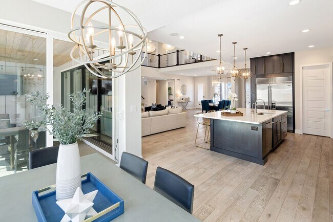 Building Photo - 6 Bedroom 5.5 Bathroom Single Family Home ...