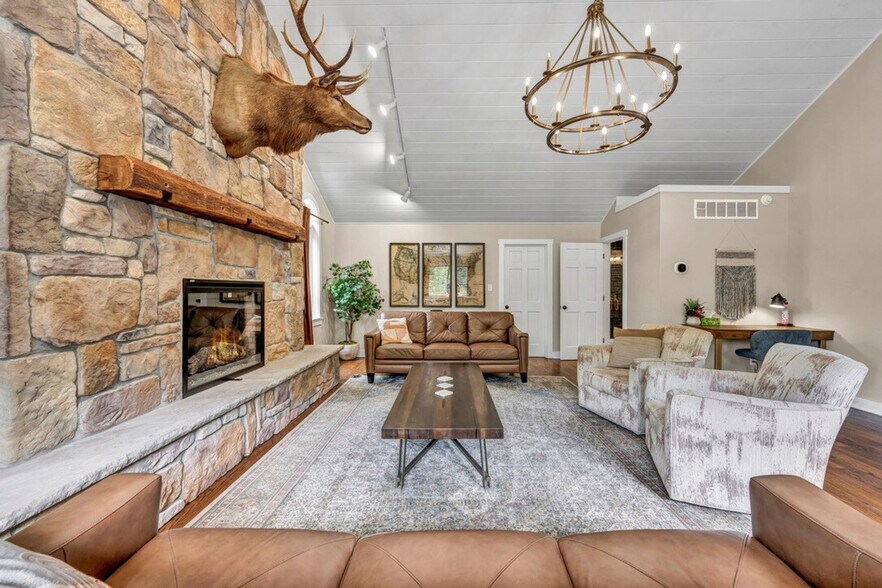 Building Photo - 23120 Bates Rd