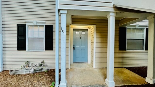 Building Photo - 101 Scott Ln