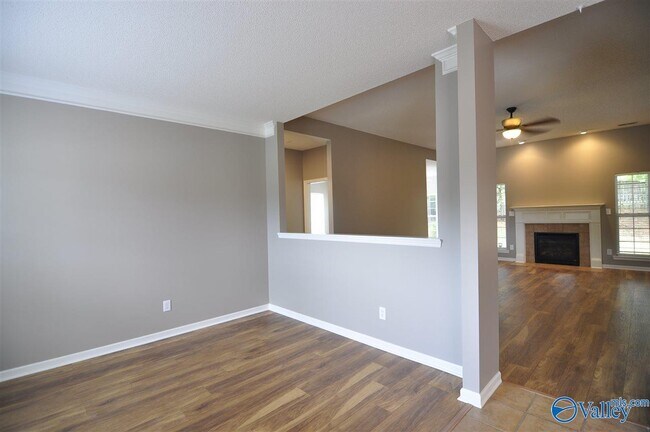 Building Photo - 206 Horseshoe Bend N