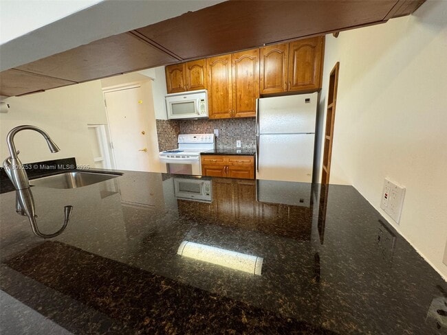 Building Photo - 10700 SW 108th Ave