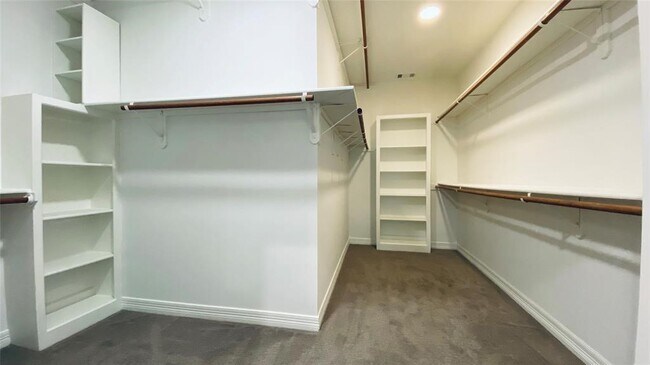 Building Photo - 5510 Cherry Creek Bend Ct