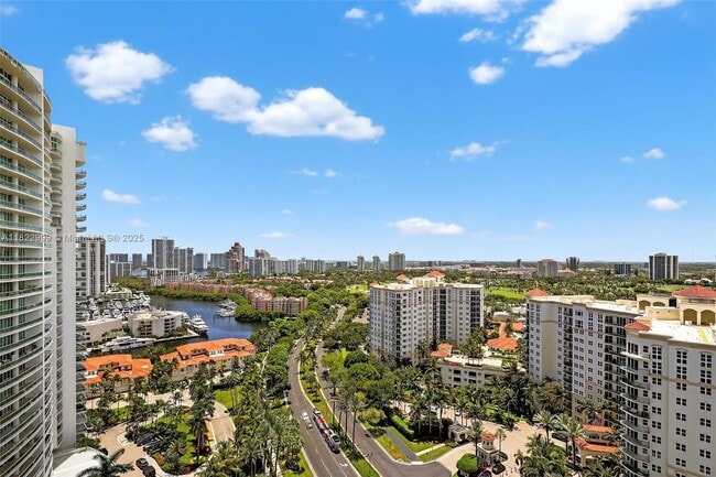 Building Photo - 20155 NE 38th Ct