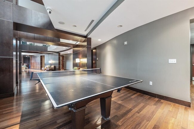 Building Photo - 360 Nueces St