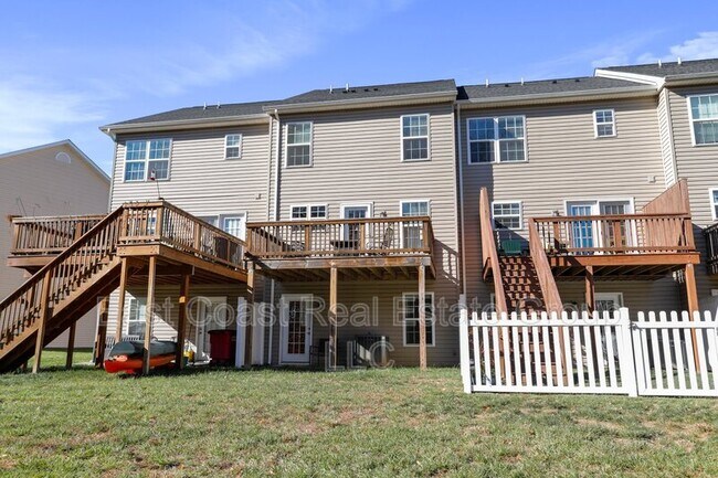 Building Photo - 43 Savage Ct
