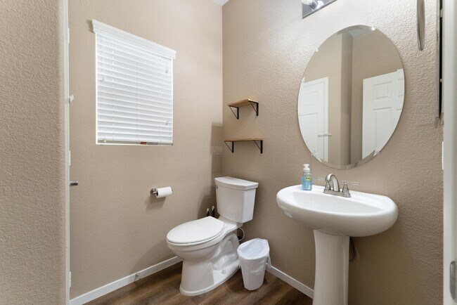 Building Photo - 6604 Lavender Lilly Ln