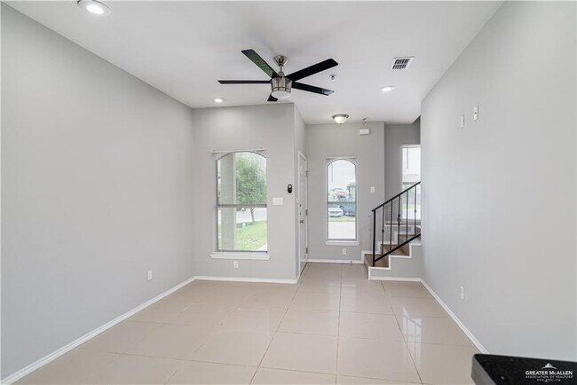 Building Photo - 17 Taxco Ct