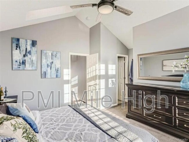 Building Photo - 3054 W 107th Pl