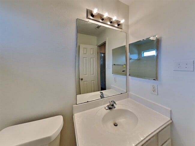 Building Photo - 4428 Blossomwood Dr