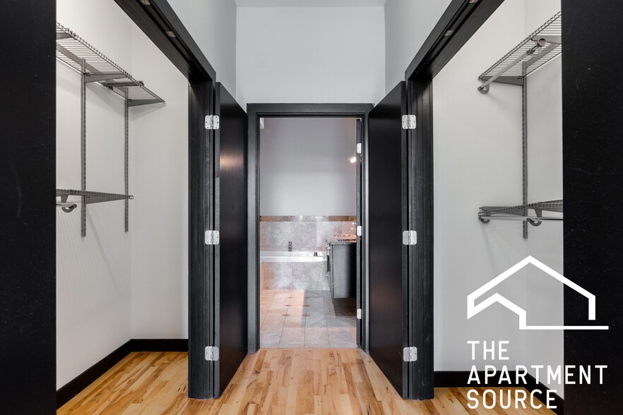 Building Photo - 2348 N Lister Ave