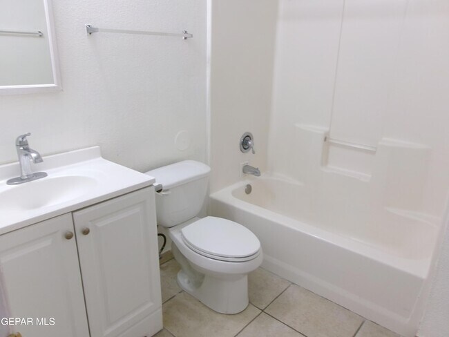 Building Photo - 303 McClintock Dr