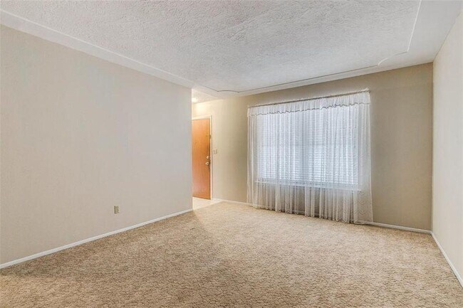 Building Photo - 4753 Fairbanks Dr