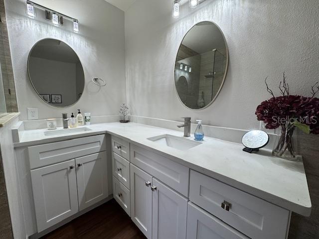 Building Photo - 513 Mirasol Cir