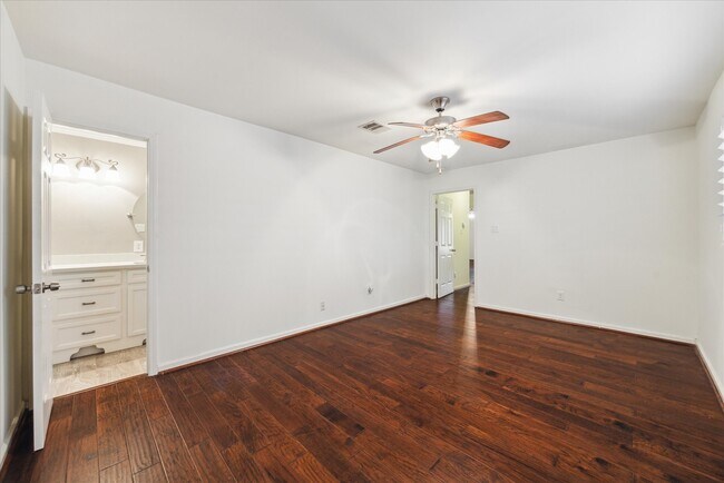 Building Photo - 6215 Cheena Dr