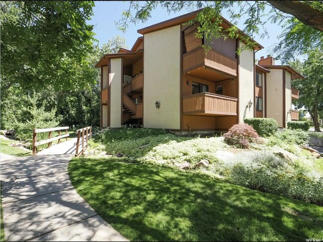 Building Photo - 6881 S Countrywoods Cir