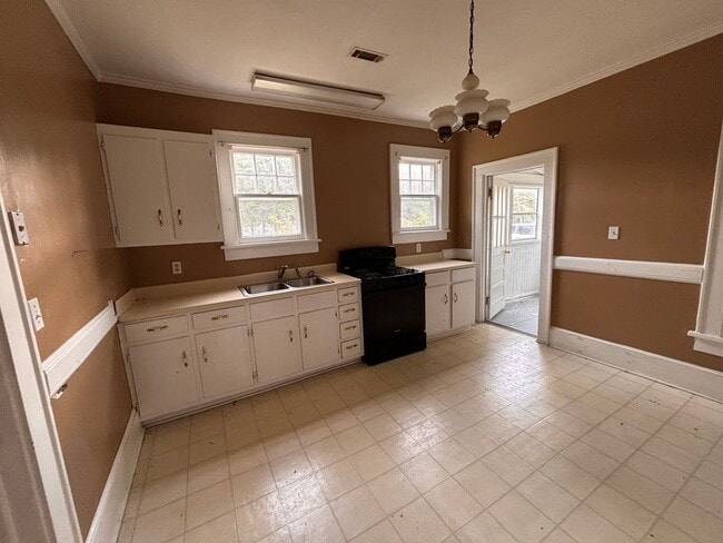 Building Photo - 3 Bedrooms, 1 Bathroom - West Rome House
