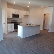 Building Photo - 1107 Gracie Ln