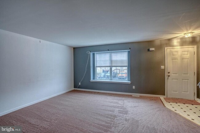 Building Photo - 407 Champs Ln