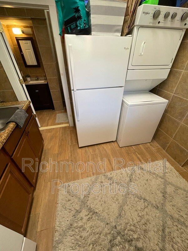 Building Photo - 1603 Hanover Ave