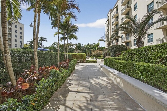 Building Photo - 610 Clematis St