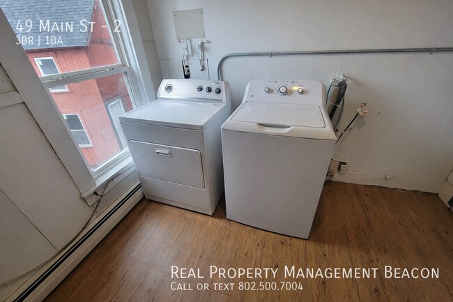 Building Photo - 49 Main St