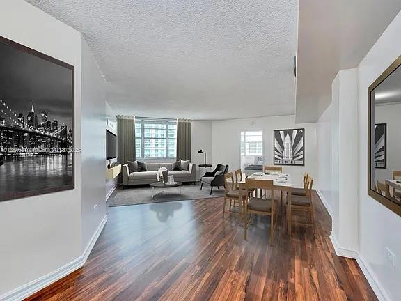 Primary Photo - 905 Brickell Bay Dr