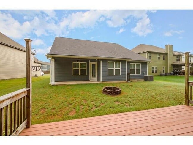 Building Photo - 1558 Driftwood Ln