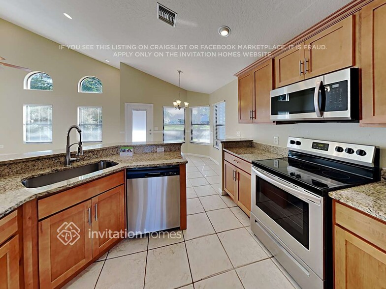Building Photo - 2992 Pebble Creek St