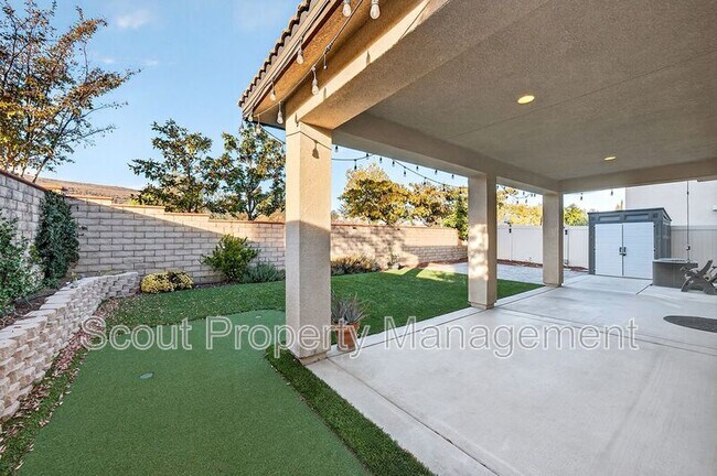 Building Photo - 39012 Crown Ranch Rd