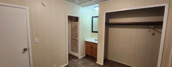 Building Photo - 1419 San Juline Cir