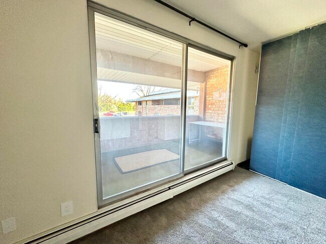 Building Photo - 11958 W Mill Rd