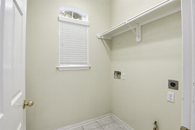 Building Photo - 19311 Sun River Ln