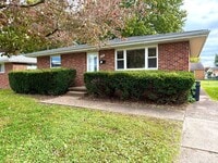 Building Photo - 2-bedroom Brick Bungalow in Belpre!