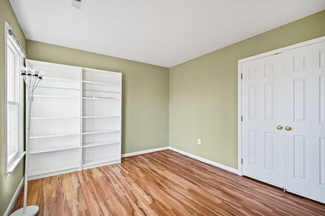 Building Photo - 655 Lancaster St