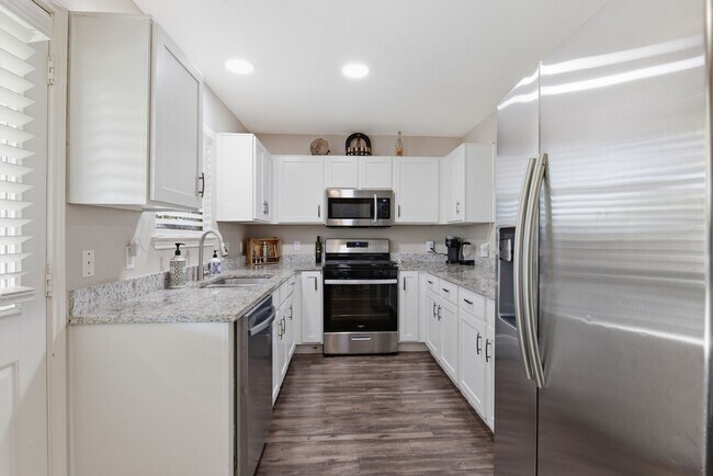 Building Photo - 9519 Maple Green Ln