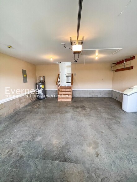 Building Photo - 3800 N Cindy Jo Dr