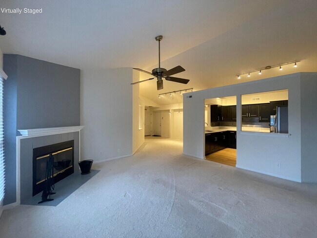 Building Photo - 2460 Fountain Pl