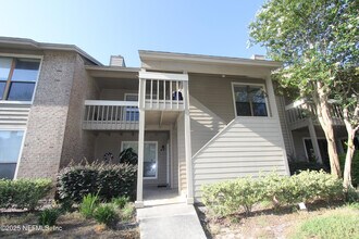 Building Photo - 10200 Belle Rive Blvd