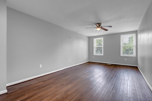 Building Photo - 2103 Chelsea Terrace