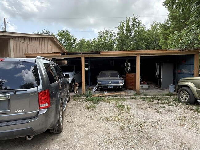 Building Photo - 1166 Manak Rd