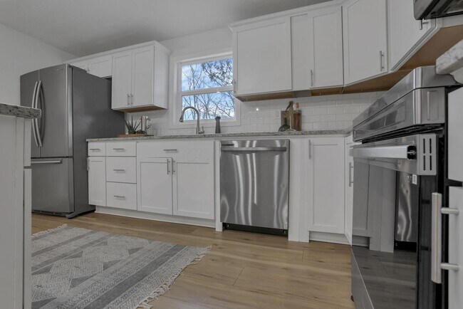 Building Photo - 4075 Gun Barrel Rd NE