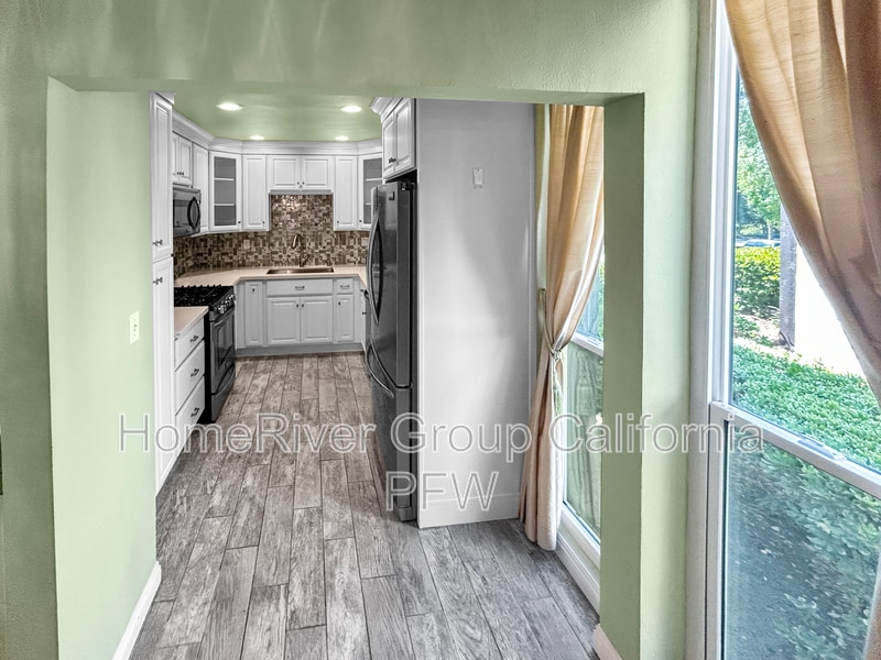 Building Photo - 31569 Lindero Canyon Rd